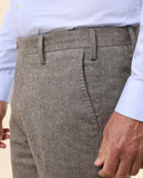 Calças Chinos Soft Slim em Castanho