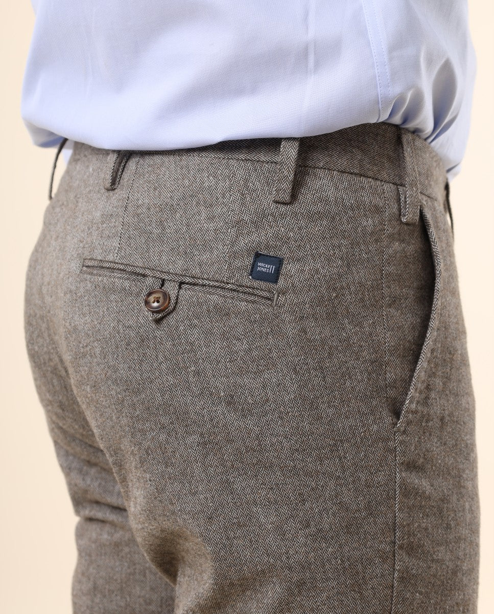 Calças Chinos Soft Slim em Castanho
