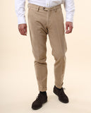 Calças Chinos Soft Slim em Bege Escuro