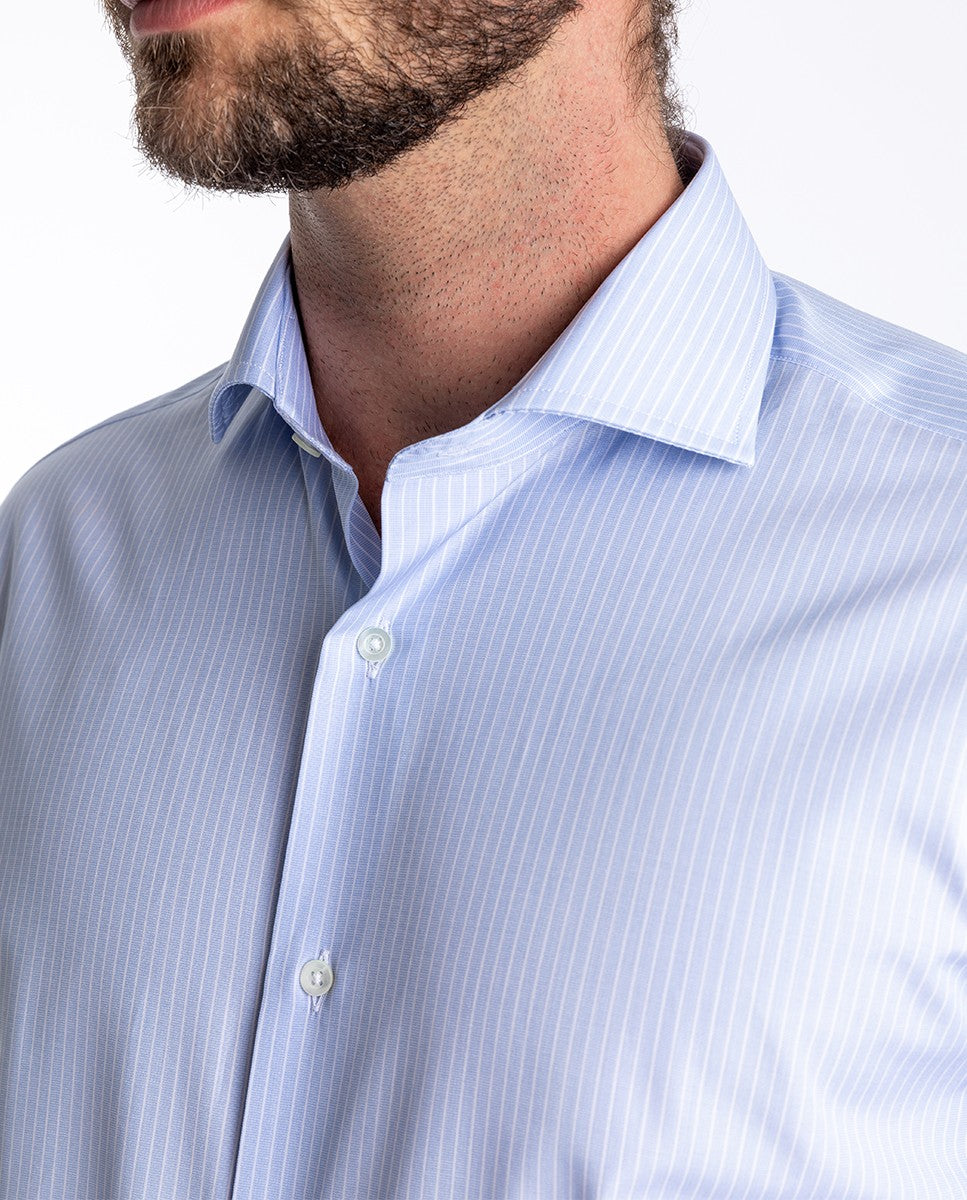 Camisa Clássica 100% Algodão em Azul Claro