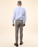 Calças Chinos Soft Slim em Castanho
