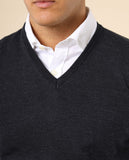 Camisola Decote em V Sem Mangas 100% Lã Merino em Cinzento Escuro