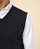 Camisola Decote em V Sem Mangas 100% Lã Merino em Cinzento Escuro