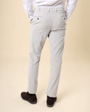 Calças Chinos Regular em Cinzento Claro