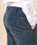 Calças Chinos Regular em Azul Escuro