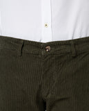 Pantalón Chino Regular en Verde Oscuro