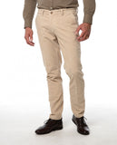 Pantalón Chino Regular en Beige Claro