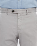 Pantalón Chino Regular en Gris Claro