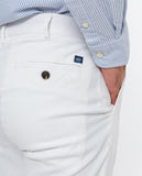 Pantalón Chino Regular en Blanco