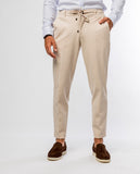 Pantalón Chino Regular en Beige Claro